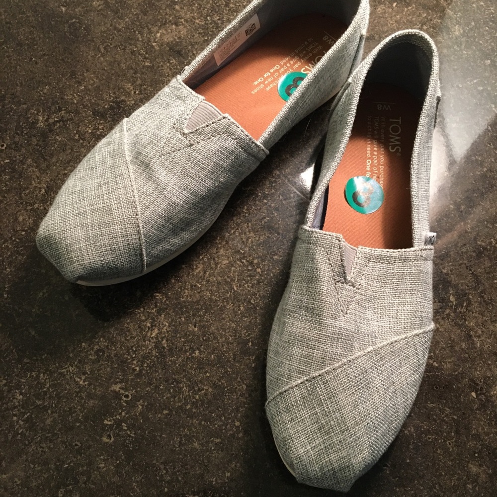 Gray Toms Flats